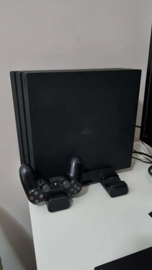 Playstation 4 PRO ssd 1tb com controle - Videogames - Alto da Boa