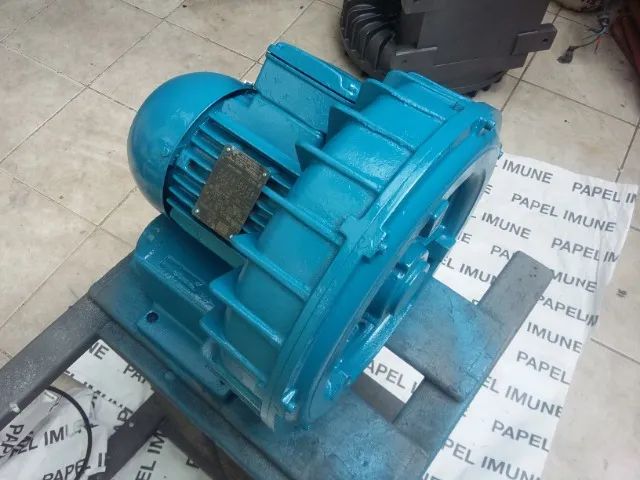 Compressor Radial 2,0 CV - Trif. Semi-Novo - Foto 2