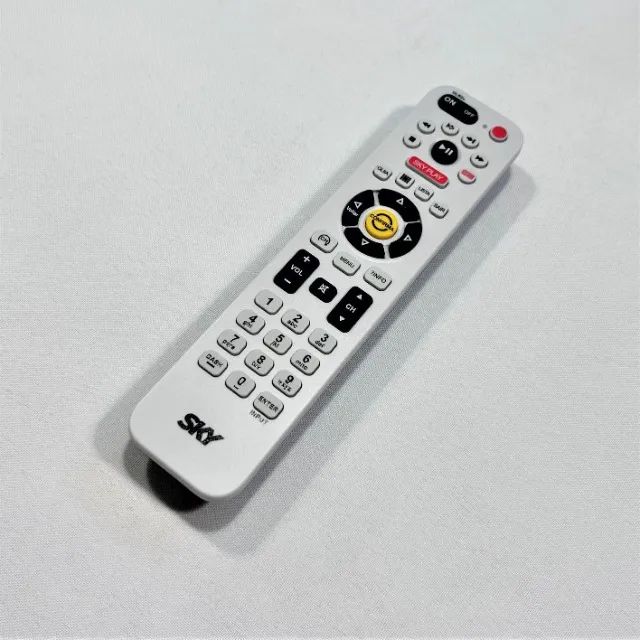(Aceito cartão) Controle Remoto UL2Ru para Receptor Sky - Foto 4