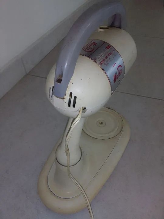 Antiga Batedeira Walita vintage - funcionandop perfeitamente! Estilo batedeira Kitchenaid - Foto 3