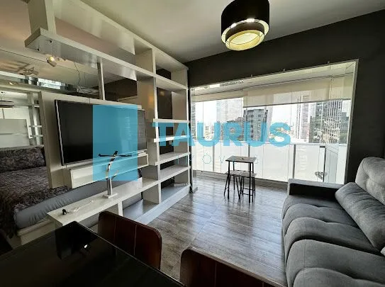 Studio para locação, 1 dormitório, 1 vaga, mobiliado, 33m², Santo Amaro.