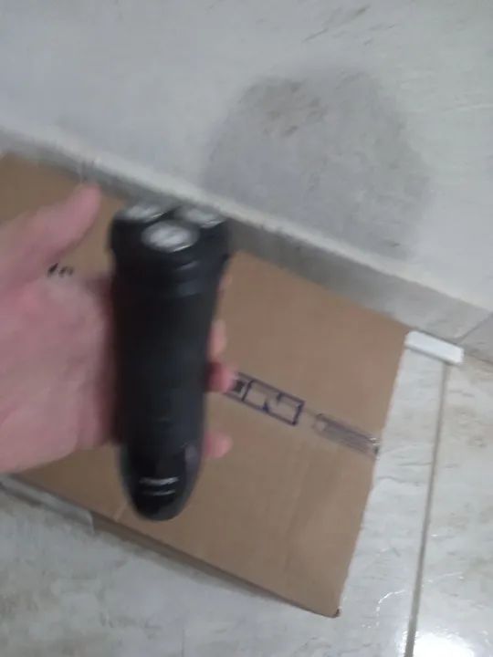 Barbeador elétrico Philips  - Foto 5