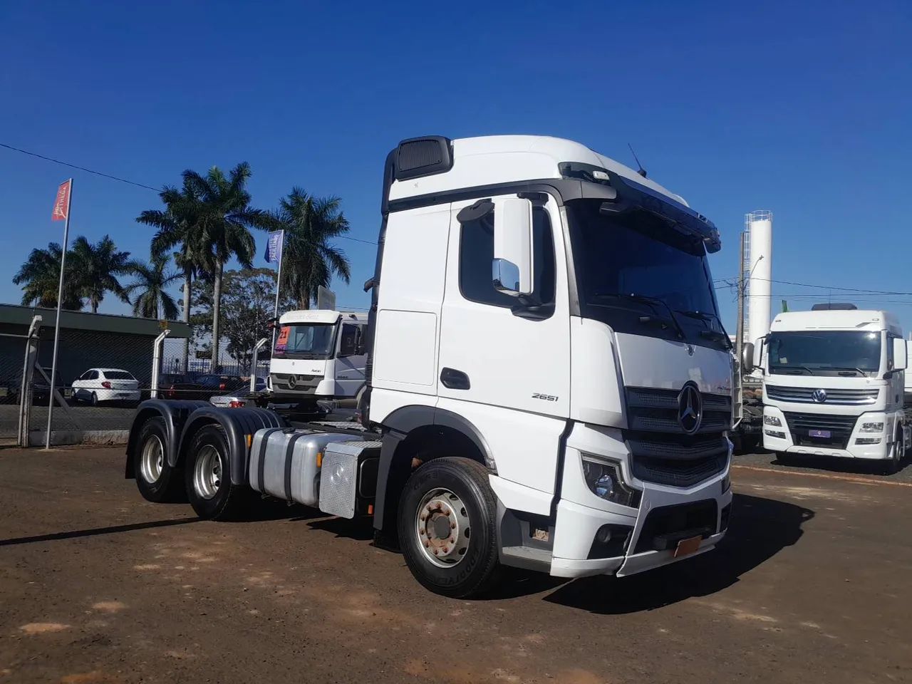 Mercedes-Benz Actros Actros 2651 MP5 LS 6x4 2p (diesel)(E5) 2021/2022 VAMOS SEMINOVOS Uber - Foto 3