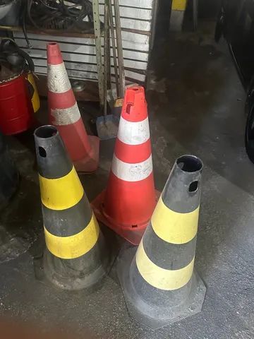 Cone sinalização 280 reais os 04 - Foto 2