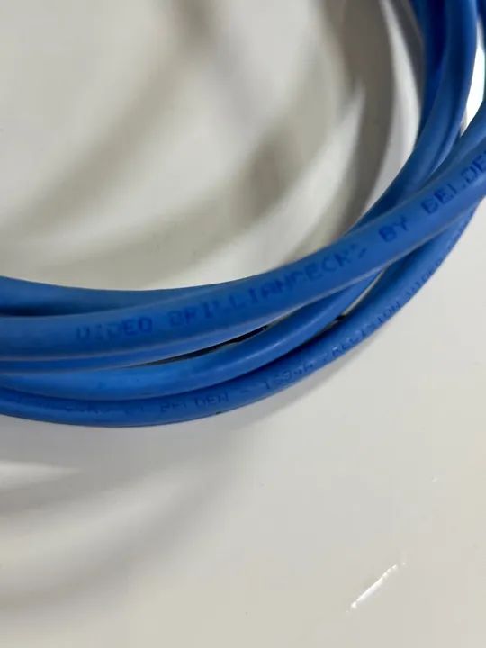 Cabo SDI profissional com 4 metros marca Belden importado  - Foto 5