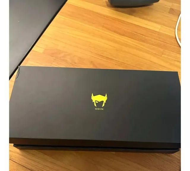 Ayn Odin Lite 6gb RAM + 128gb ROM em excelente estado lotado de jogos - Foto 3