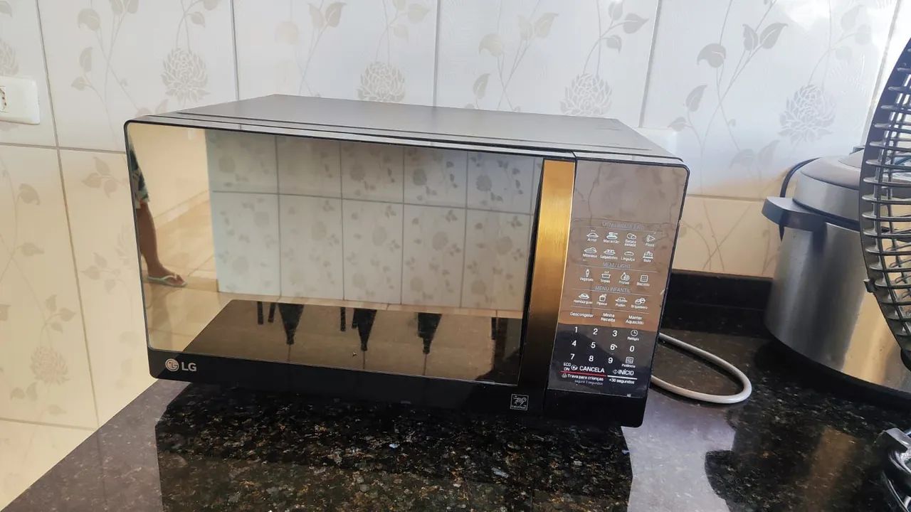 Microondas lg 50 litros - Foto 2