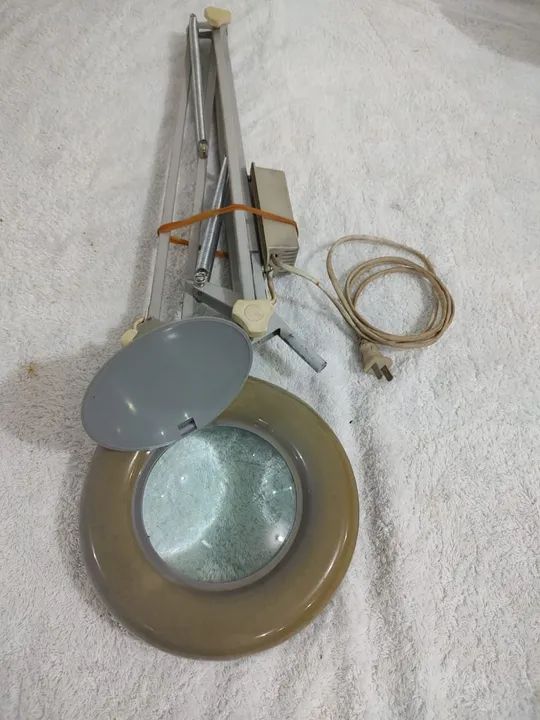 Lupa com iluminação e suporte, - Foto 2