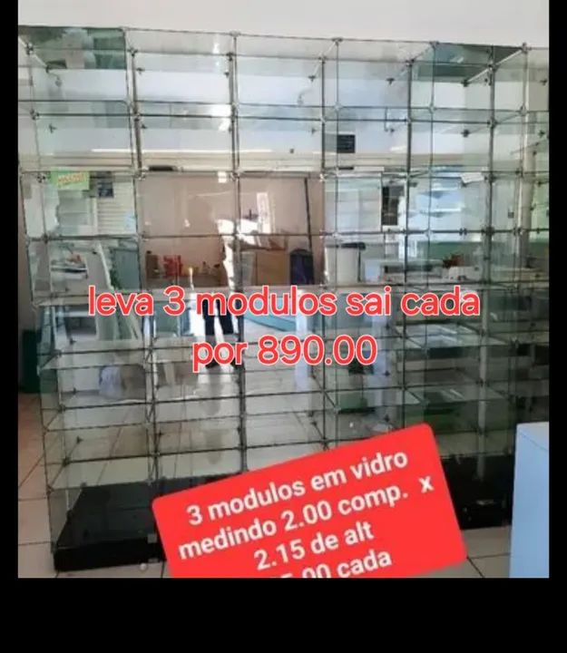 Prateleiras modular em vidro