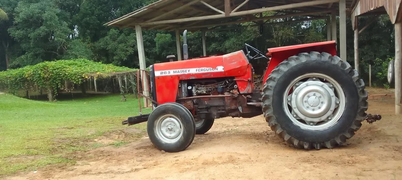 Trator MF 265 ano 80