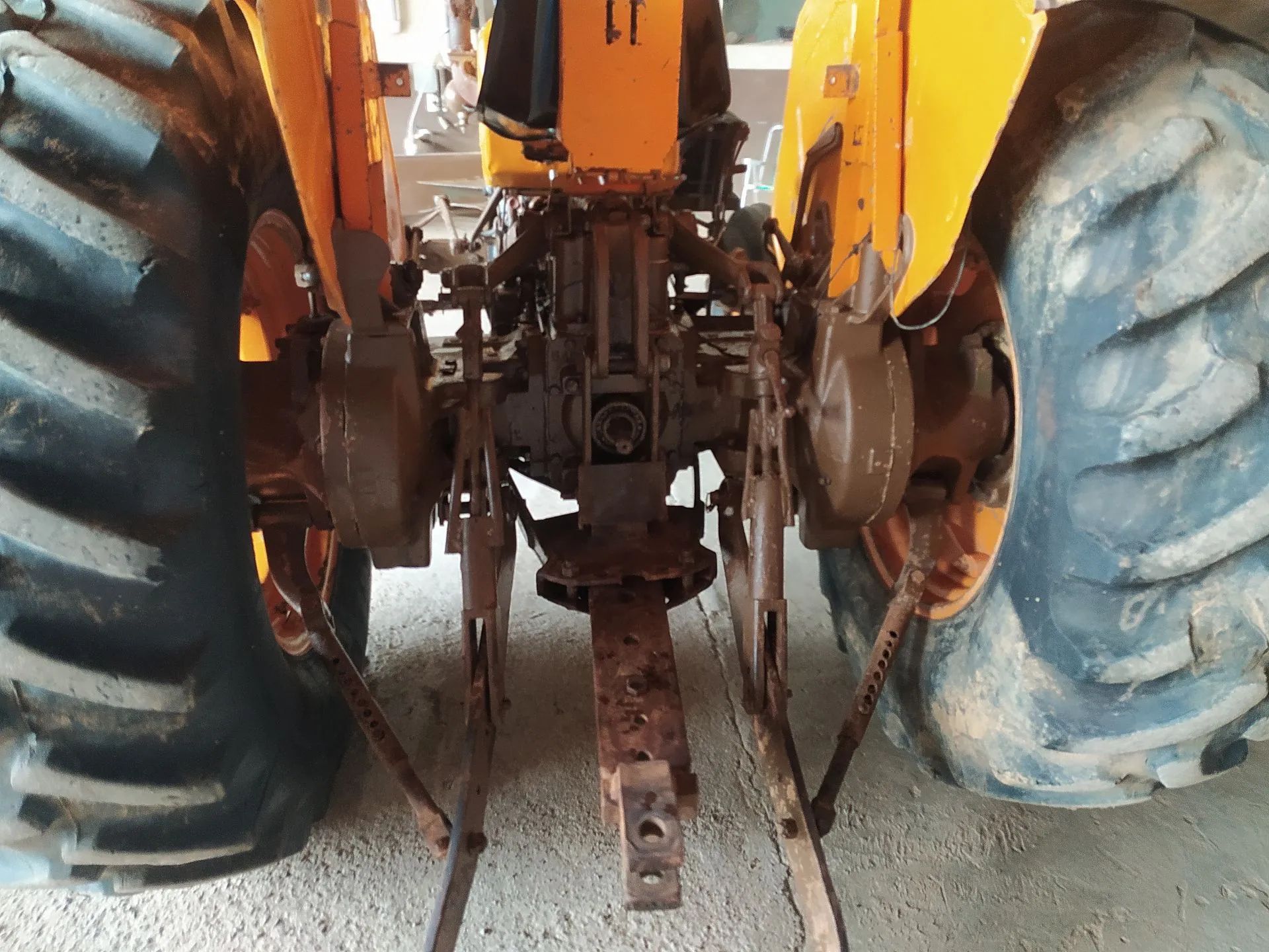 Trator Valmet 85 4x2 motor MWM em Ariquemes  - Foto 3