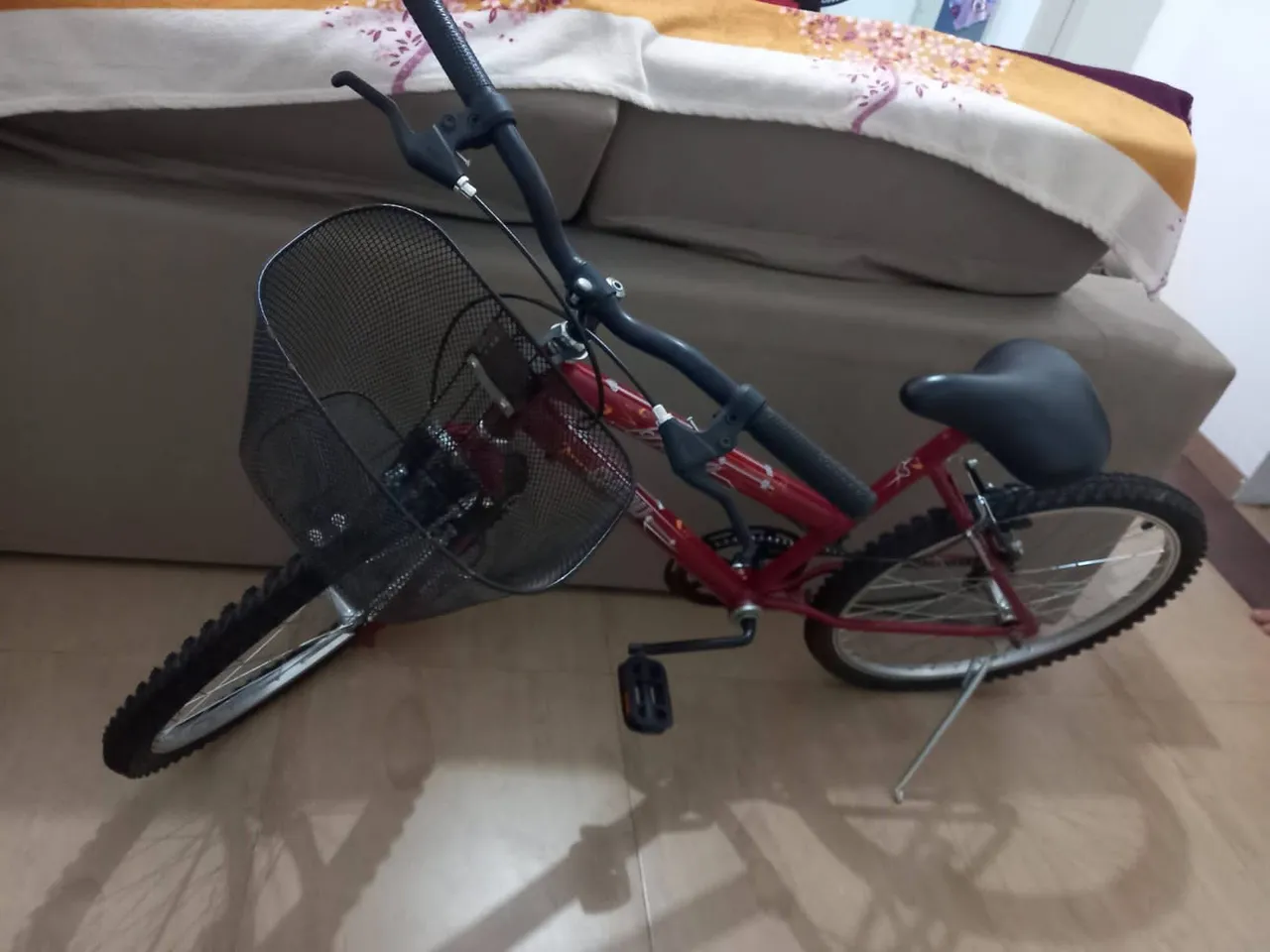 Bicicleta aro 26 com cesta