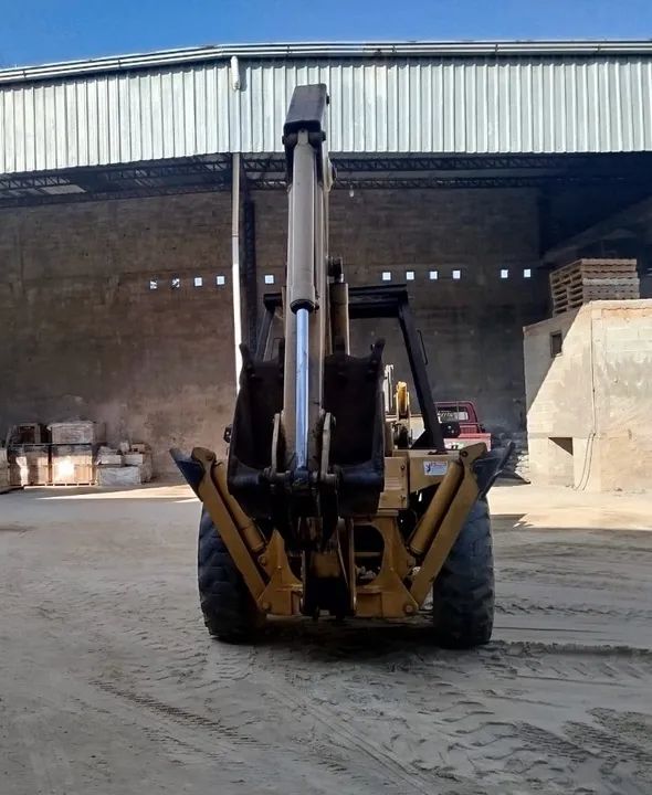 RETROESCAVADEIRA CASE 580H ANO 90  - Foto 6