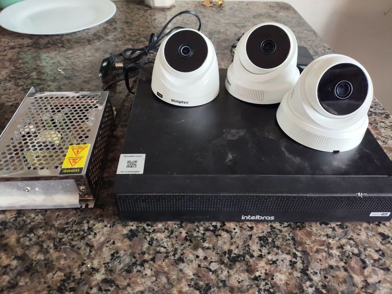 DVR 16 canais + 3 Câmeras + Fonte 10a