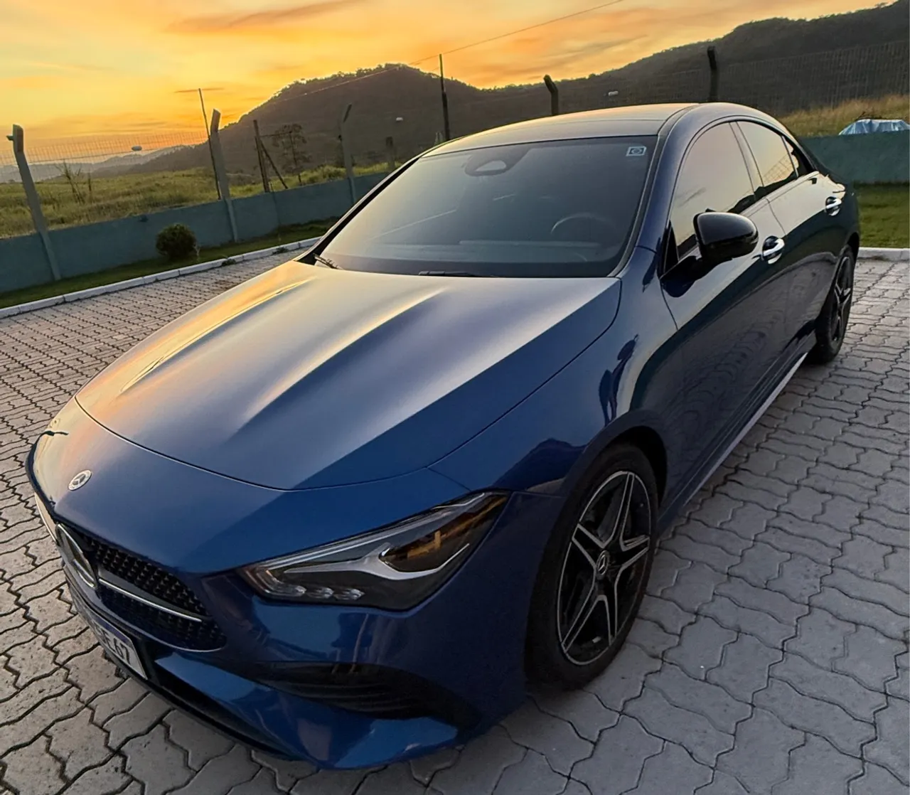 Mercedes benz CLA200 turbo híbrido