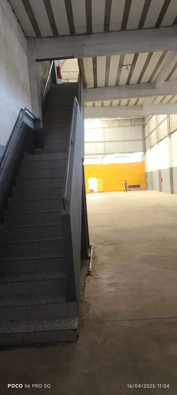 Aluga-se galpão próximo a Av Leste/Oeste em Viana divisa com Cariacica