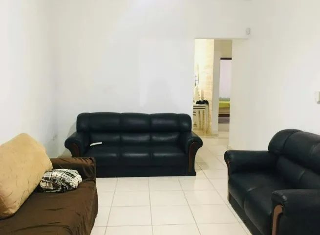  Casa Com Piscina, 2 quartos e 2 banheiros 