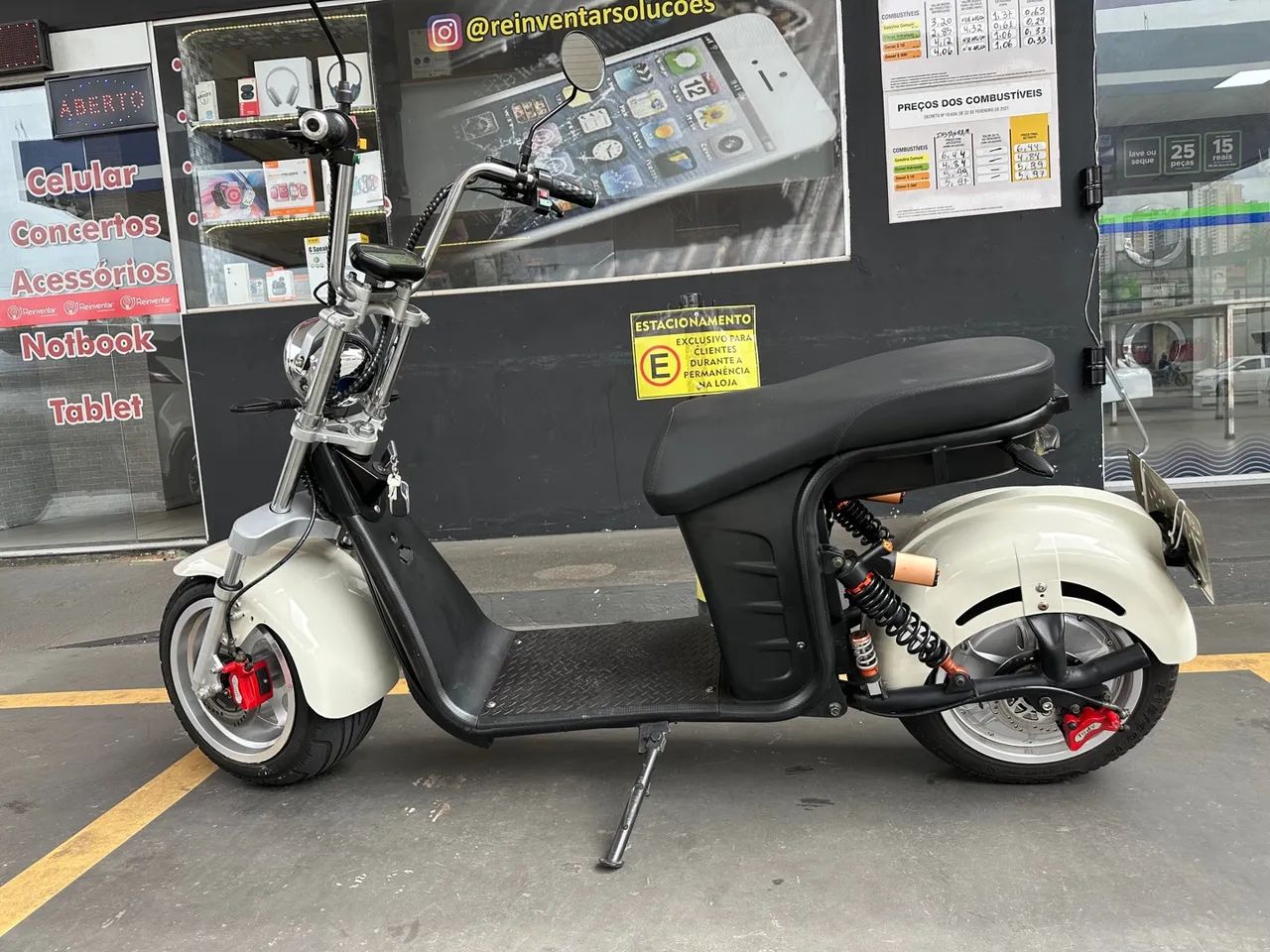 Scooter elétrica 3.000W bem conservada Parcelo no cartão até 12x Sem juros 