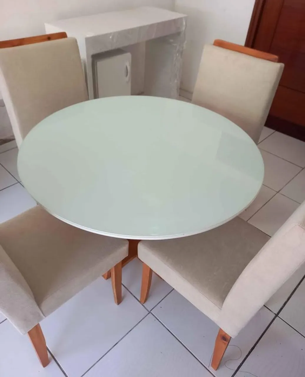 Mesa de Jantar redonda em vidro branco