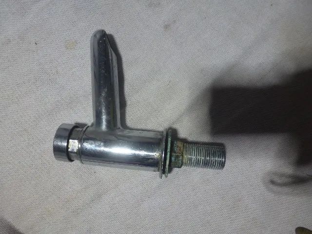 3 Alfa Docol Pressmatic Faucets, Model No. 446106, for Public or Domestic Use