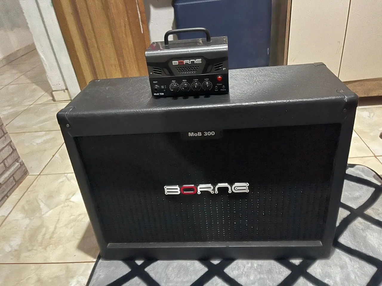 AMPLIFICADOR / CUBO Borne para guitarra - MOB 300 + MoB T30