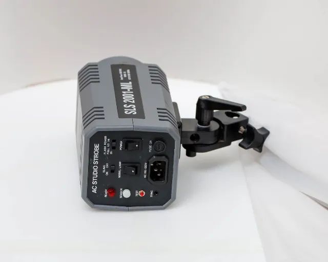 Flash de Estúdio Fotográfico 110V com Função Servo