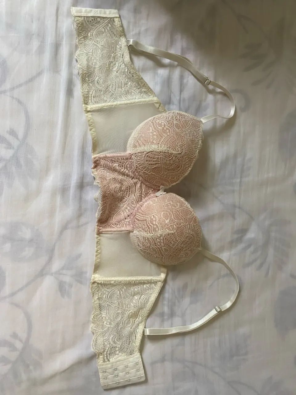 Corset rendado nude e bege