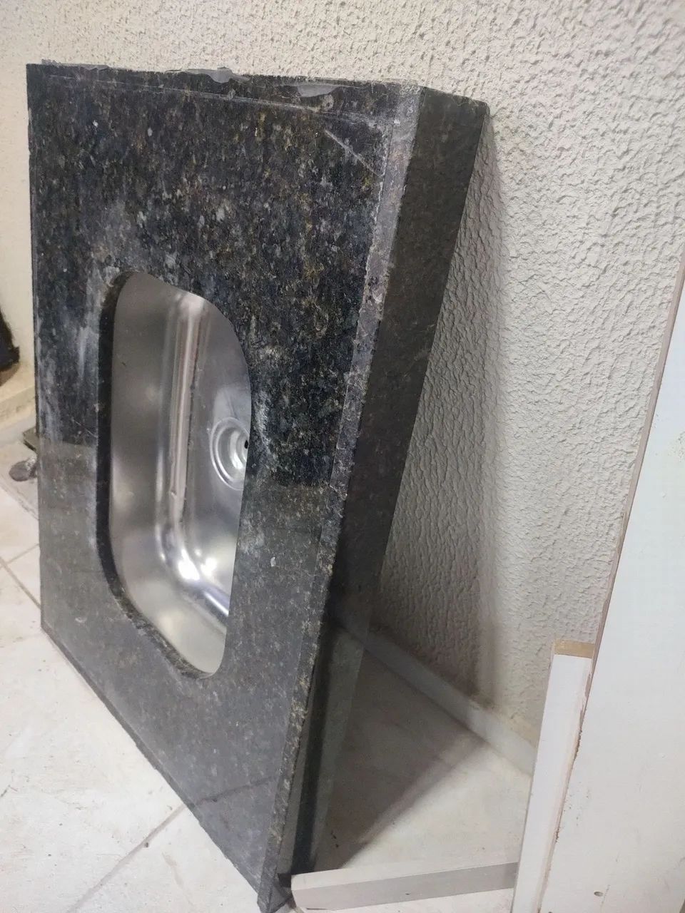 Bancada de mármore com cuba.64842828943361121