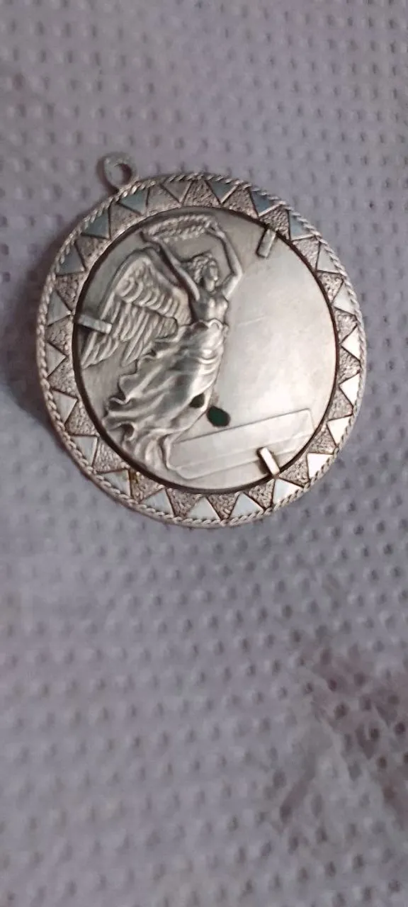 Pingente Prata 800 Medalha Anjo da Vitória