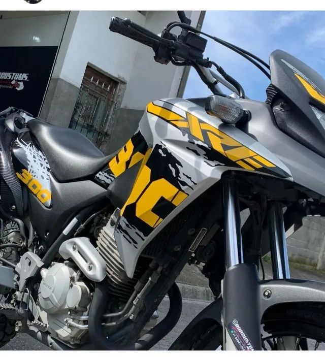 Vendo ou troco XRE 300 ano 2018