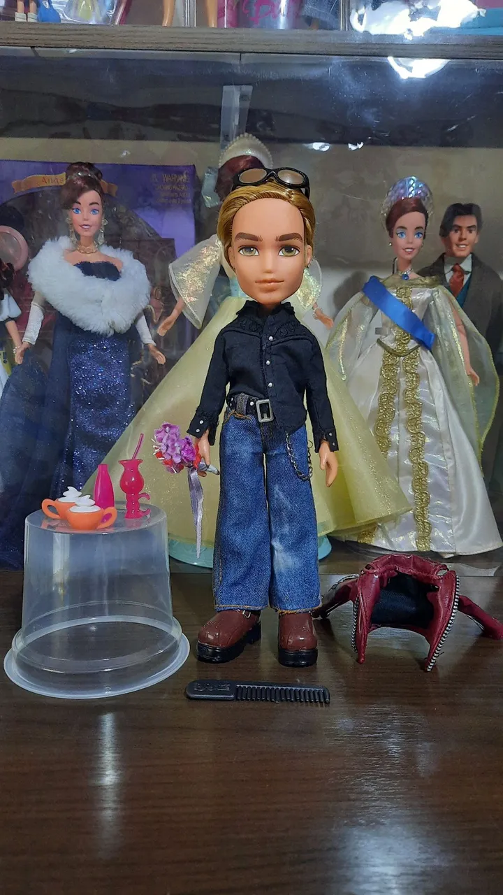 Boneco Bratz Boy Bryce Secret Date (Yasmin)