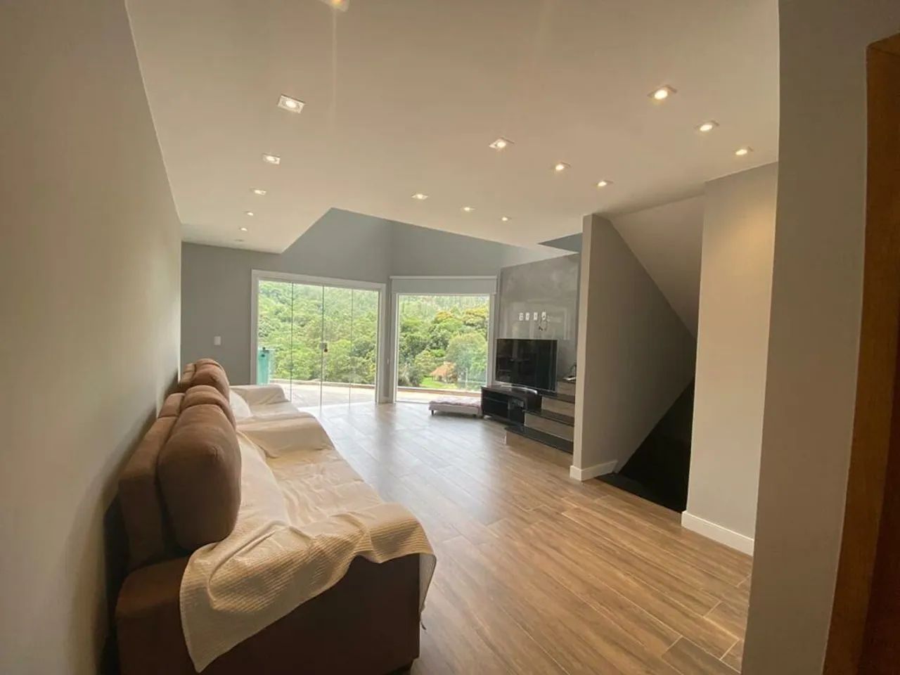 Casa dúplex 4 suítes 6 vagas Vargem Grande Teresópolis - Foto 4