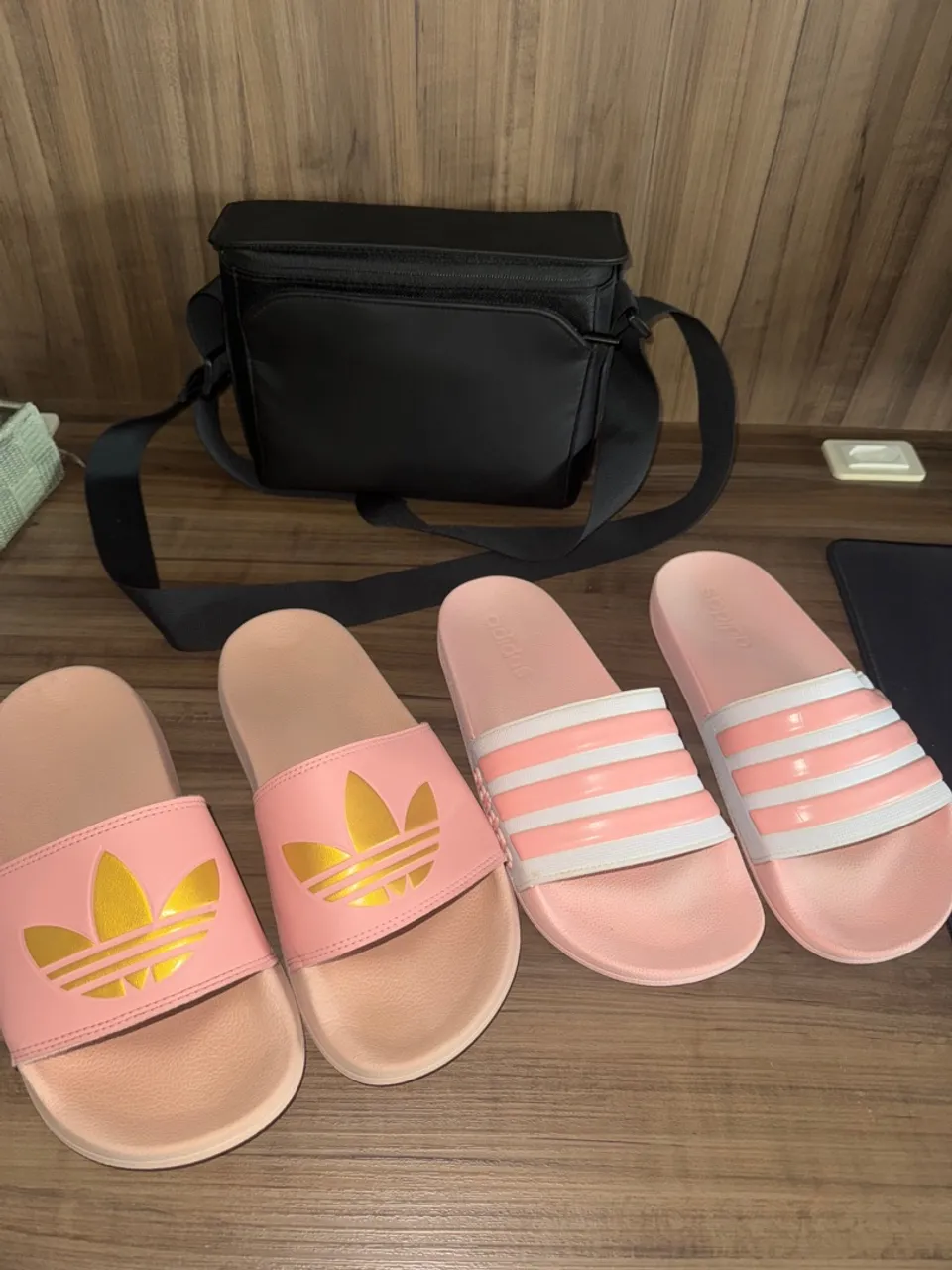 chinelos slides Adidas Femininas - Rosa
