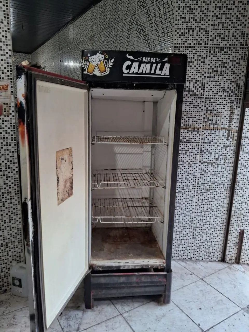 Vendo cervejeira feizer vertical - Foto 3