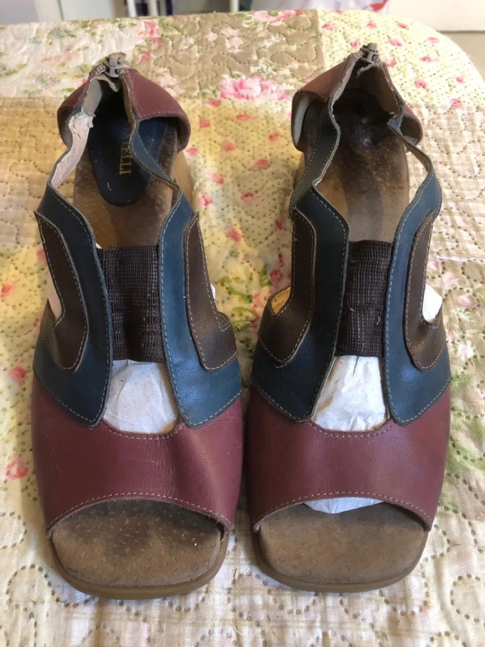 Sapatos Femininos Coloridos - Foto 3