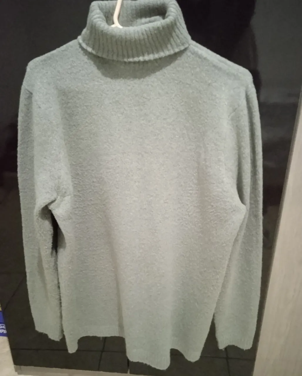 Suéter feminino gola alta