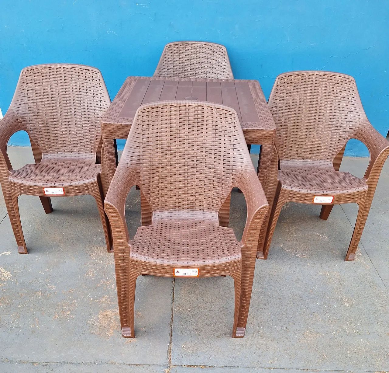 Cadeiras e mesa de área externa - Foto 4