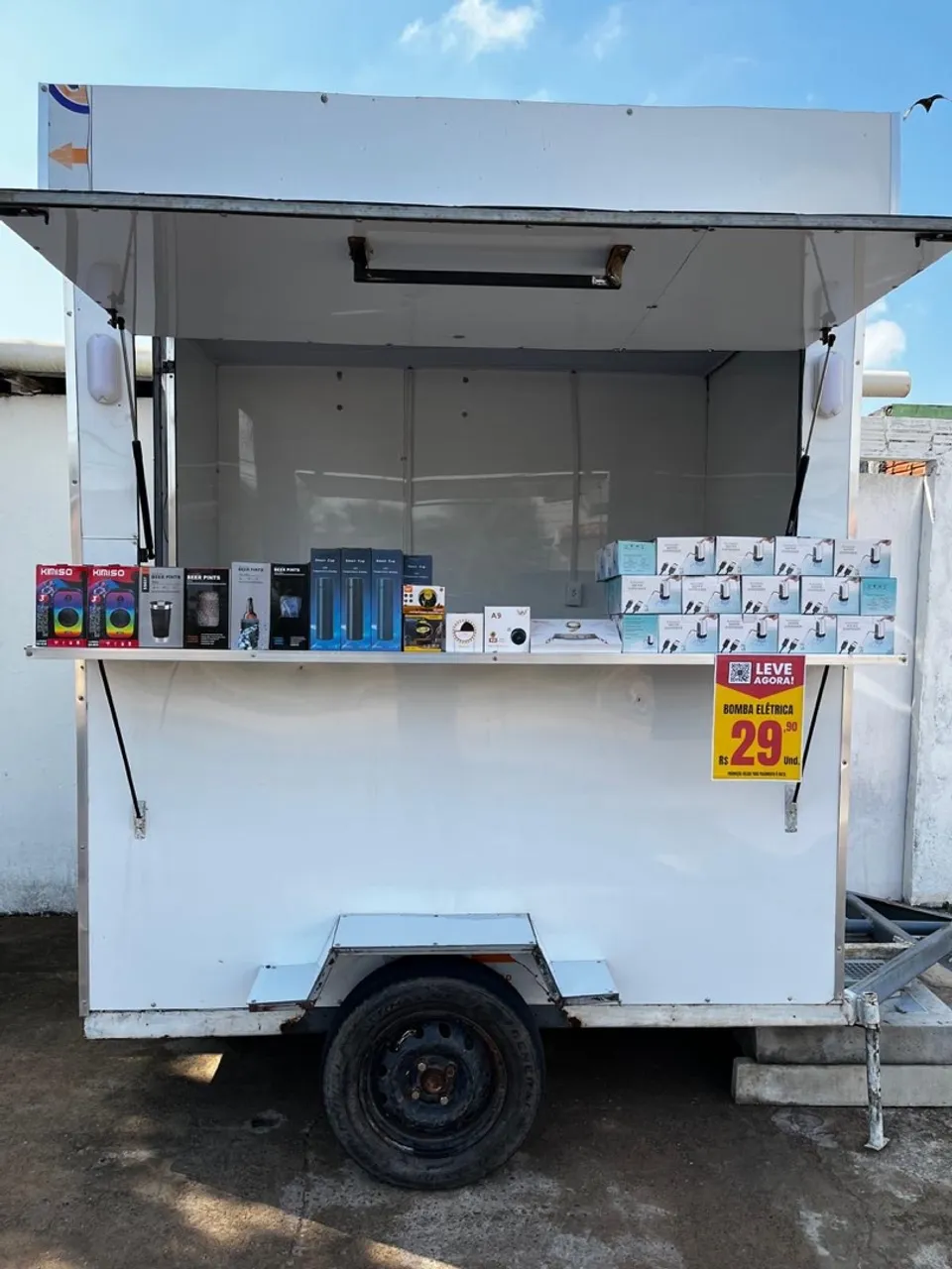 Trailer 2,0x1,5m - Compacto, Versátil e Pronto para Uso!