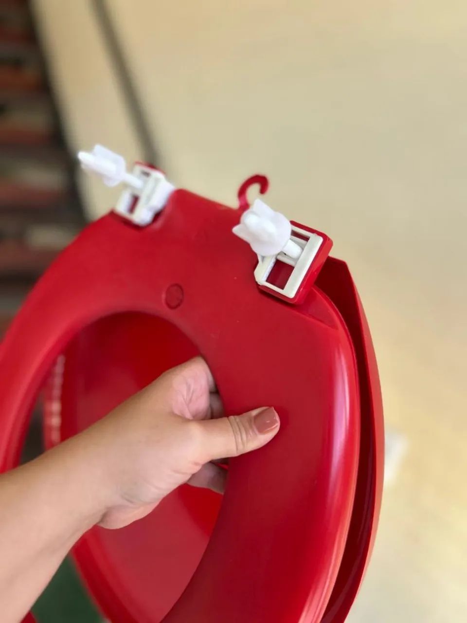 Assento de vaso sanitário  - Vermelho