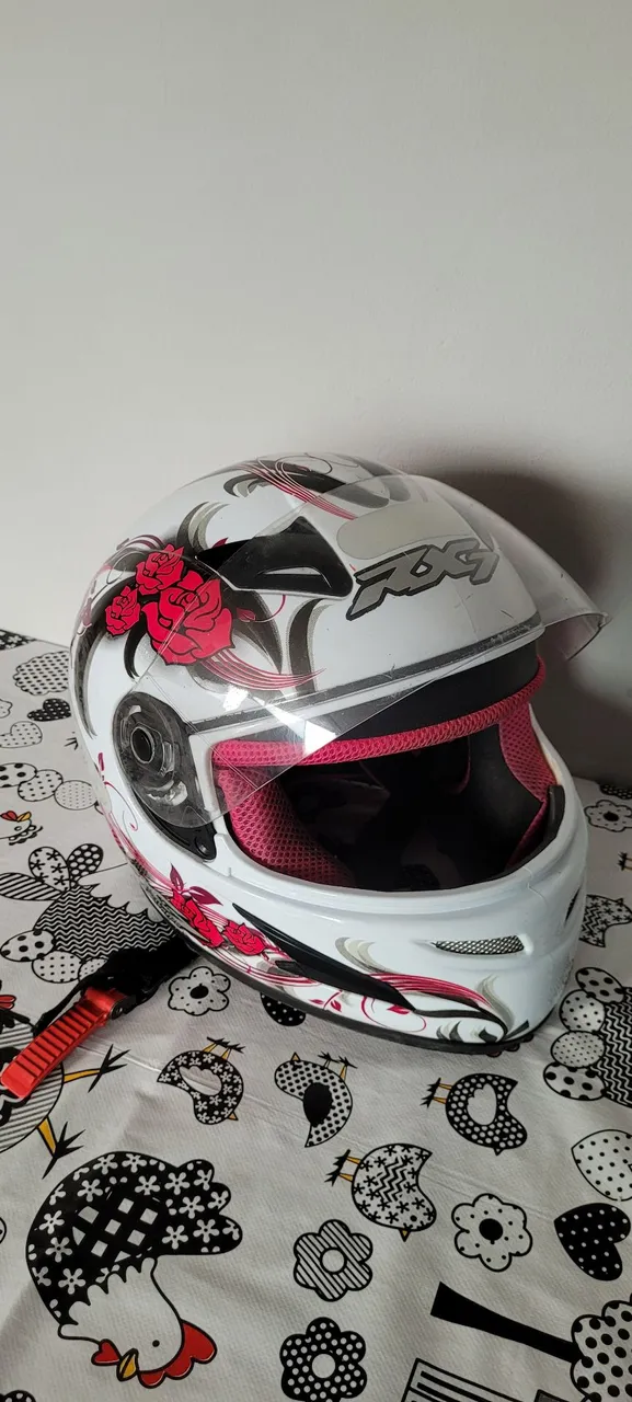 Capacete feminino RX7 Tam 60