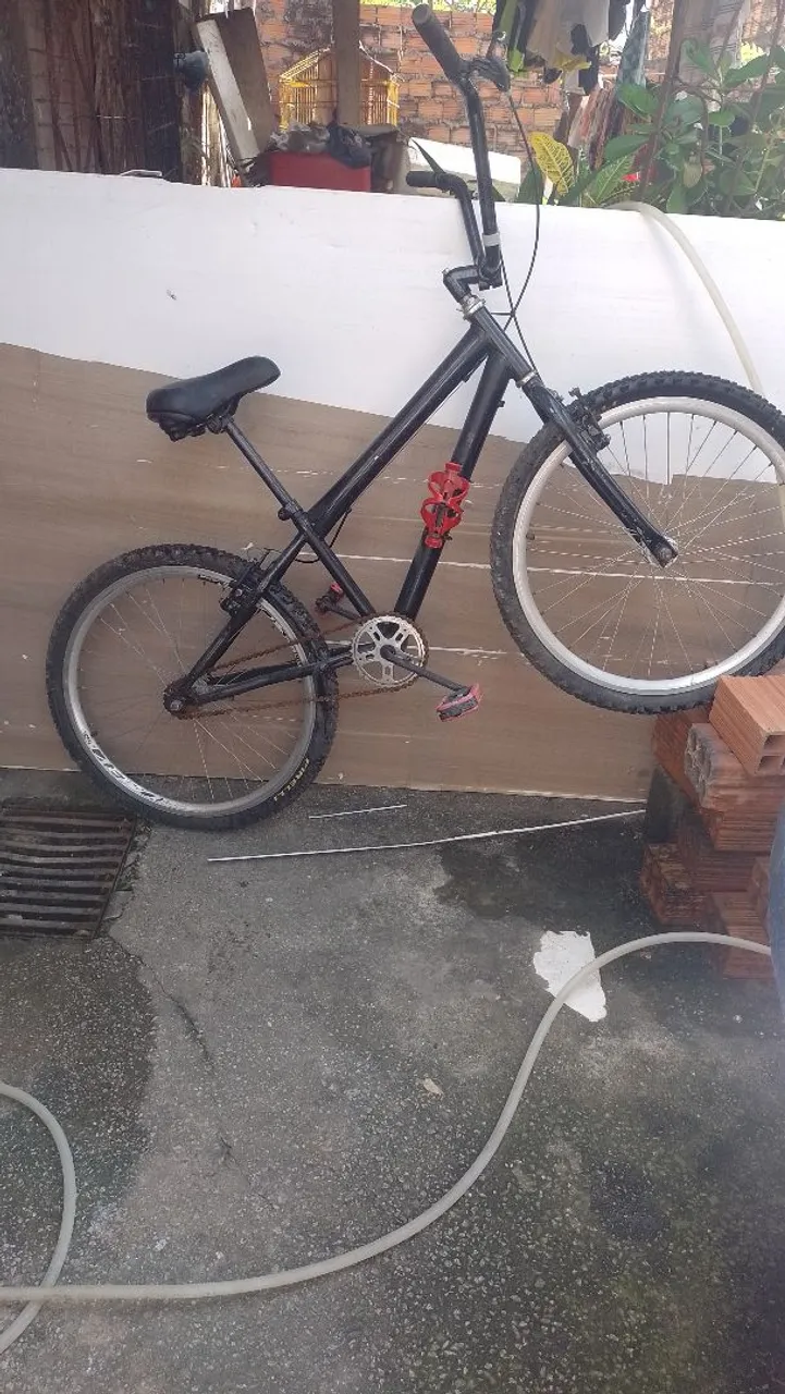 Bicicleta aro 14 - Ideal para manobras radicais