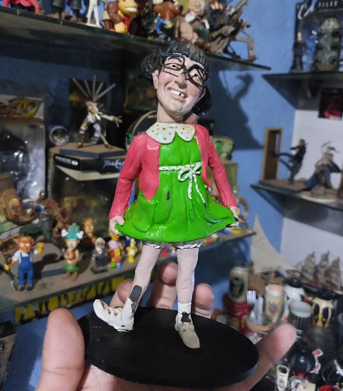 Chiquinha- figura usada feito de resina cerca de 16cm