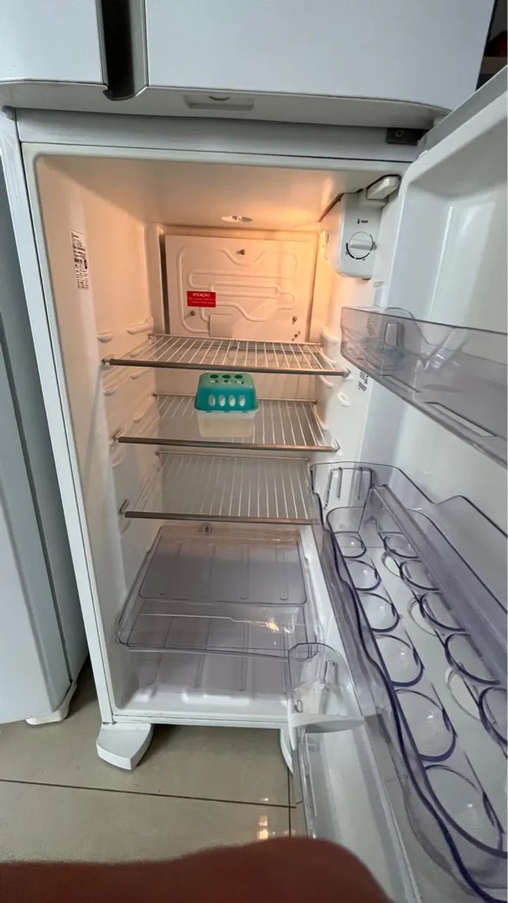 Geladeira Electrolux Duplex 110v 260L - Foto 6