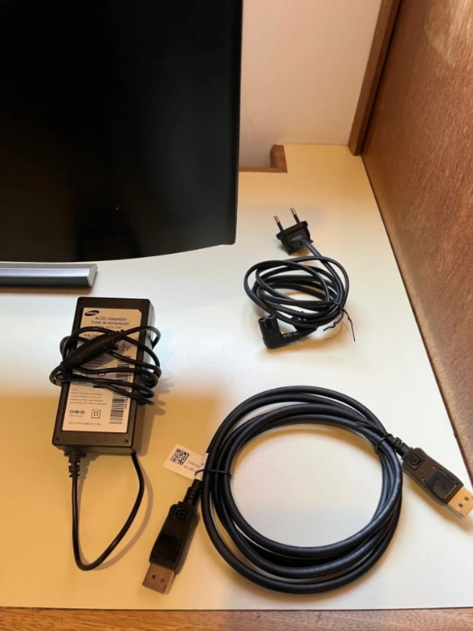 Monitor Samsung U28E590D 28" 4K UHD - Excelente Estado - Foto 3