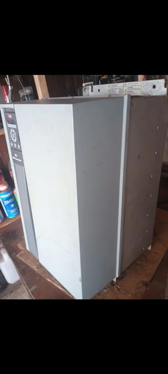 Inversor de frequência Danfonss 75 HP 80 CV 380v a 480v HVAC - Foto 2