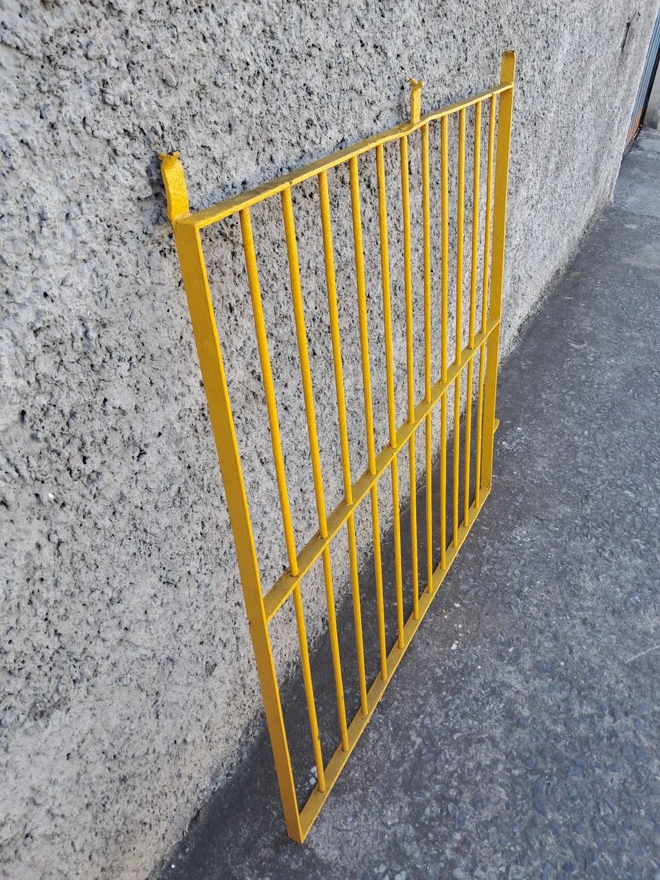 Grade de ferro maciço 64684590615683121