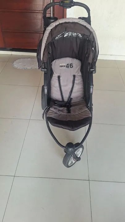 Carrinho de Bebê  e bebê conforto( vendo separado) - Foto 4