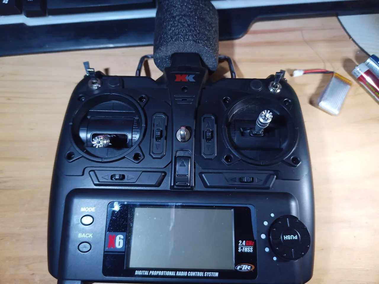 Radio Controle X6 2.4GHz 6 Canais