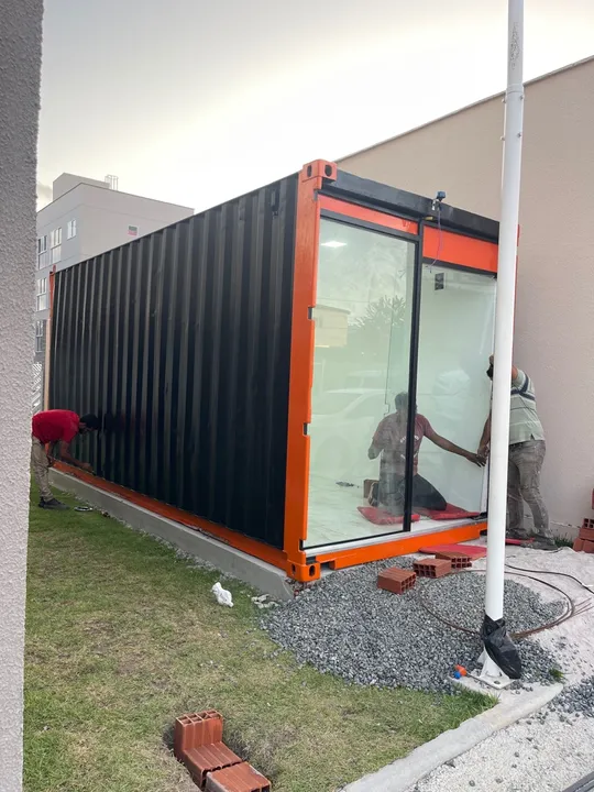 Container