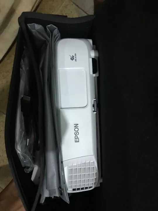 Projetor Epson w49 novo na mala  - Foto 4